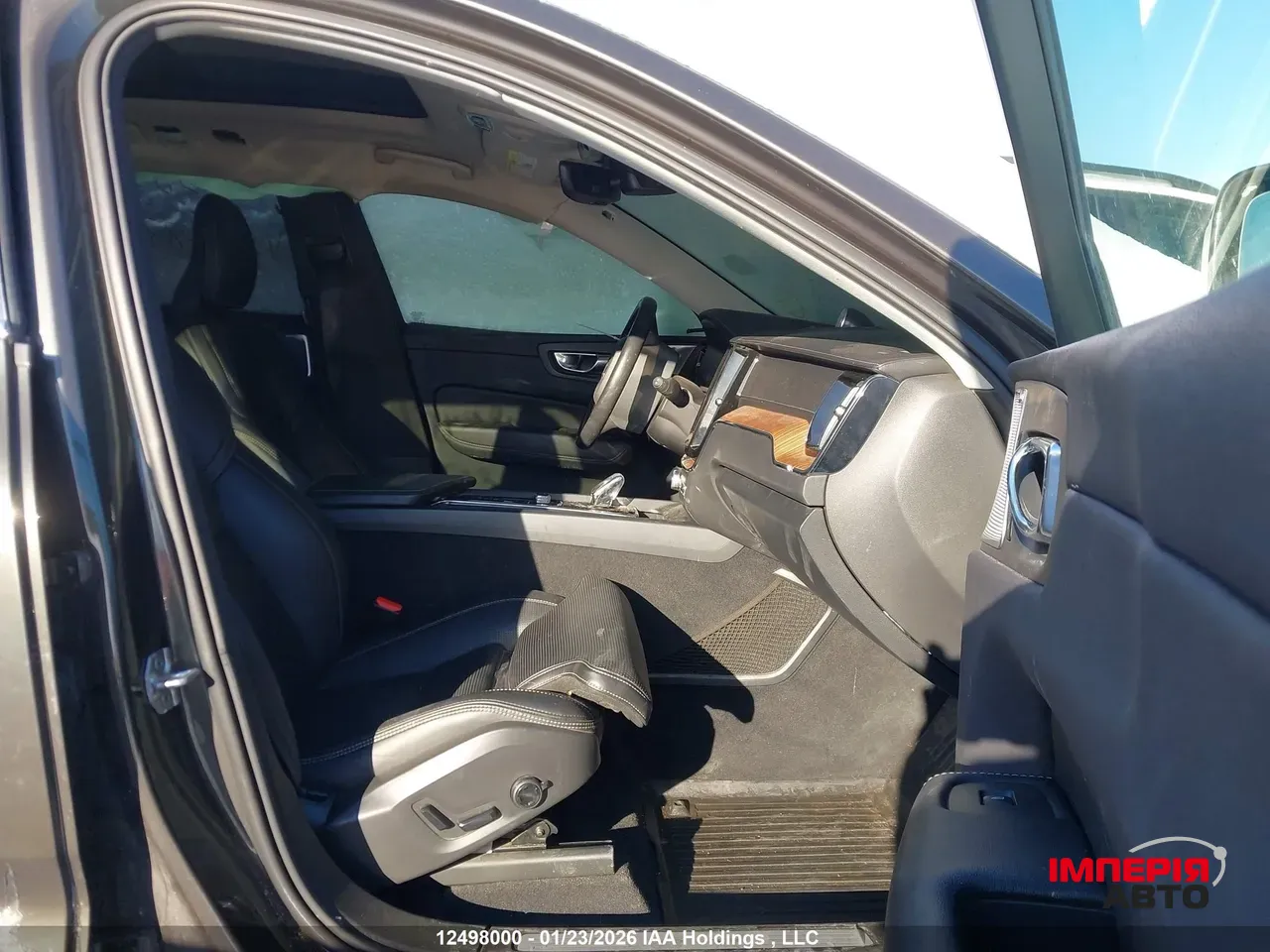 Volvo XC60 - фото 7