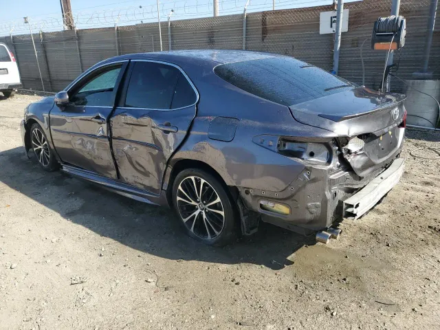 Toyota Camry - фото 4