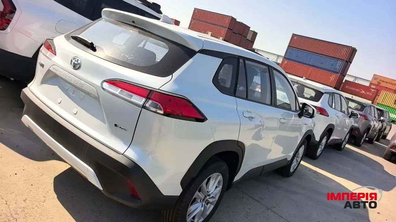 Toyota Corolla Cross - фото 2