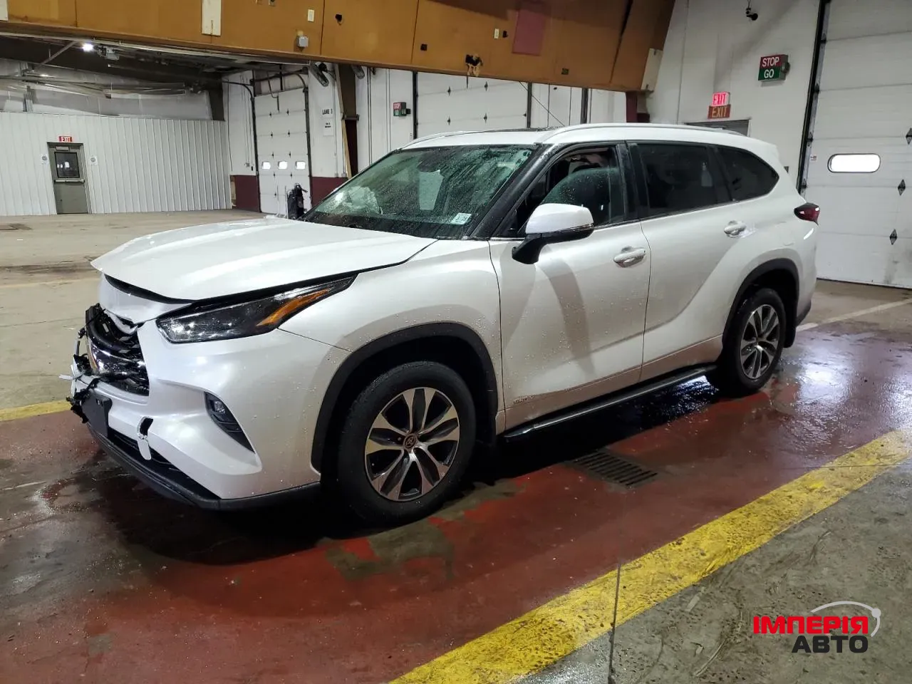 Toyota Highlander - фото 1