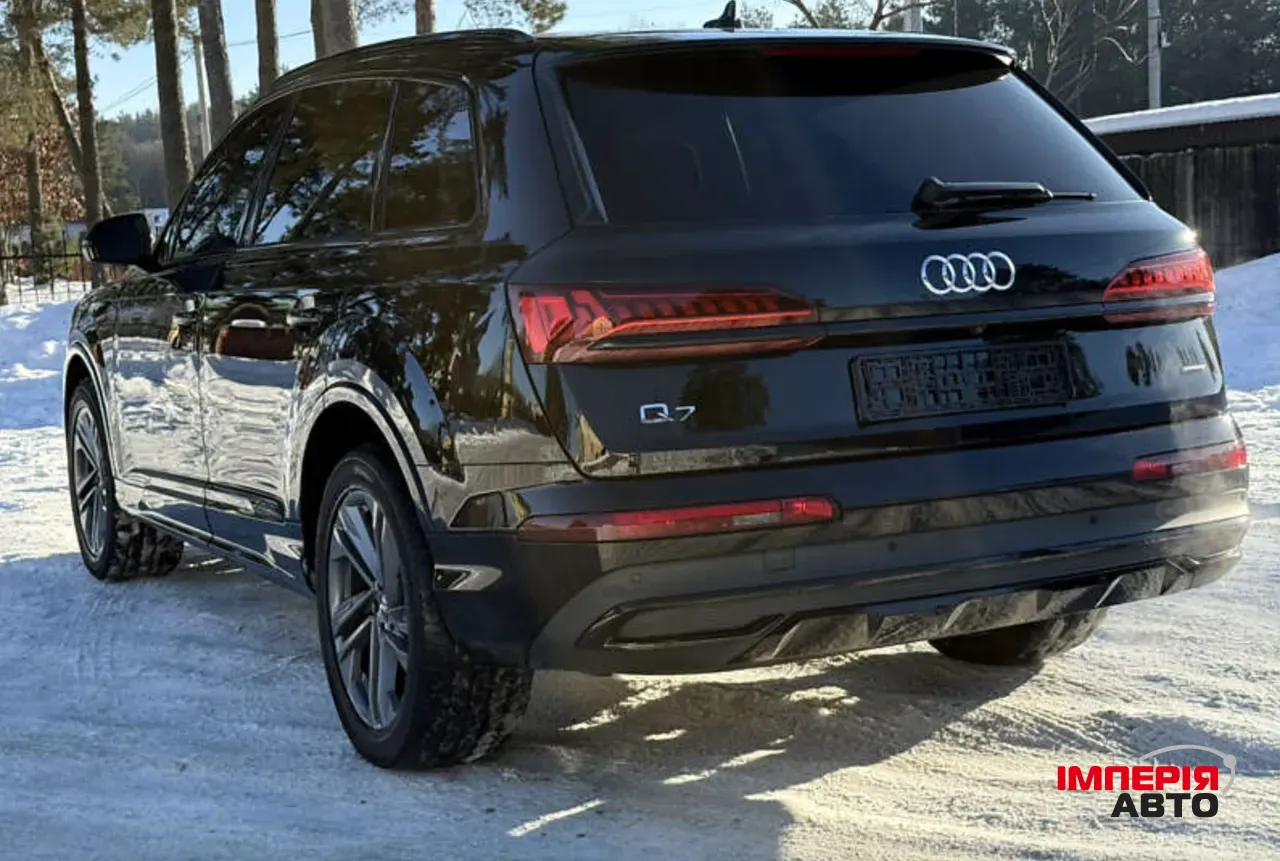 Audi Q7 - фото 3