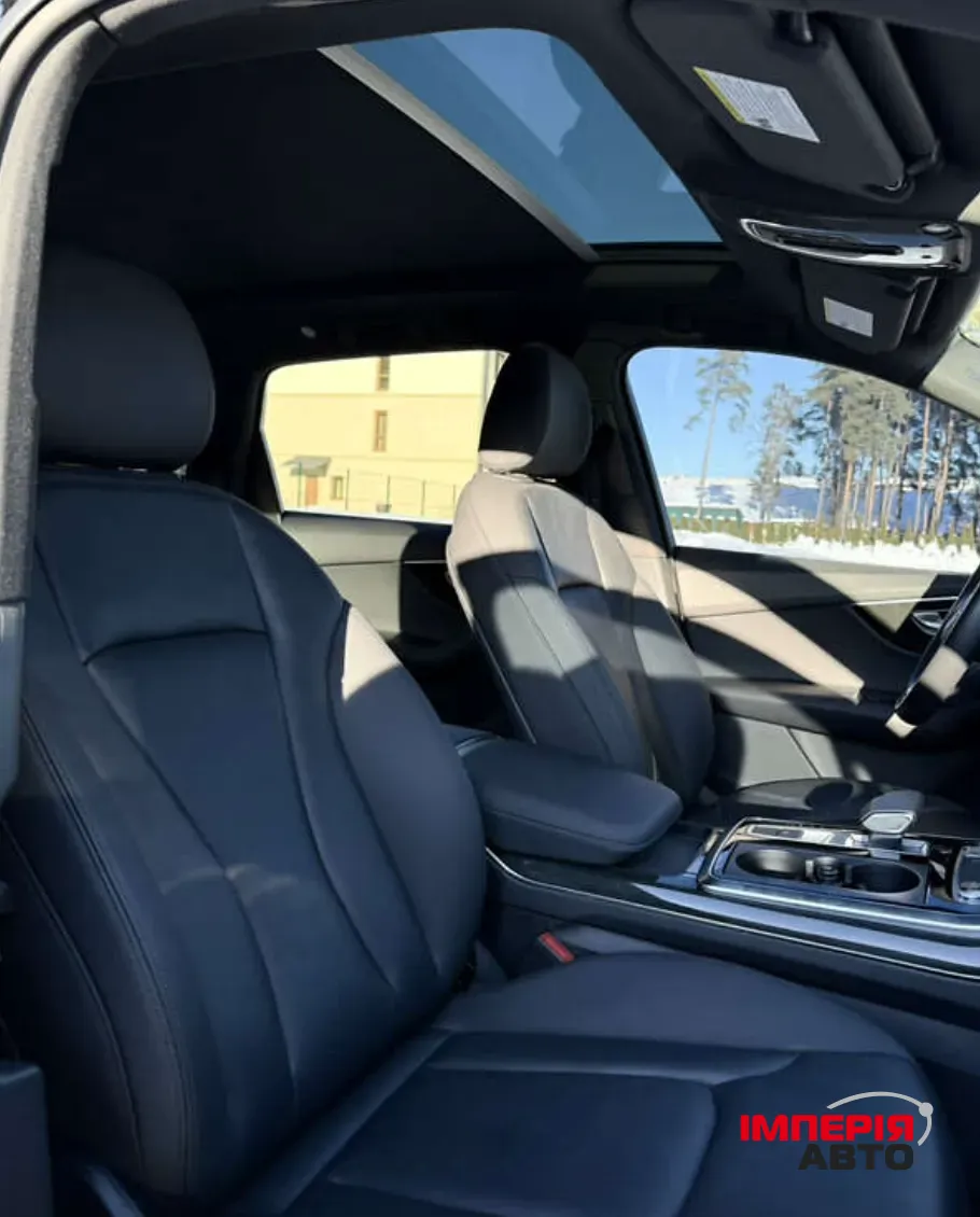 Audi Q7 - фото 6