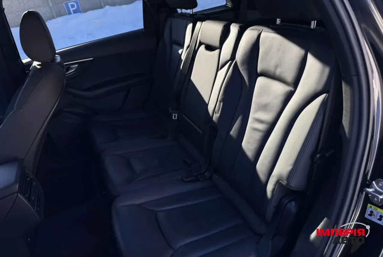 Audi Q7 - фото 7