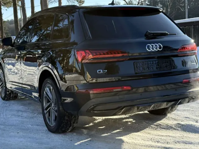Audi Q7 - фото 3
