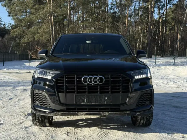 Audi Q7 - фото 2