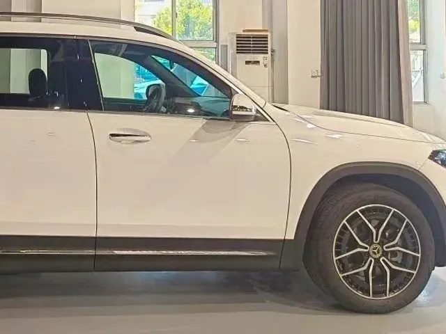 Mercedes-Benz EQB - фото 5