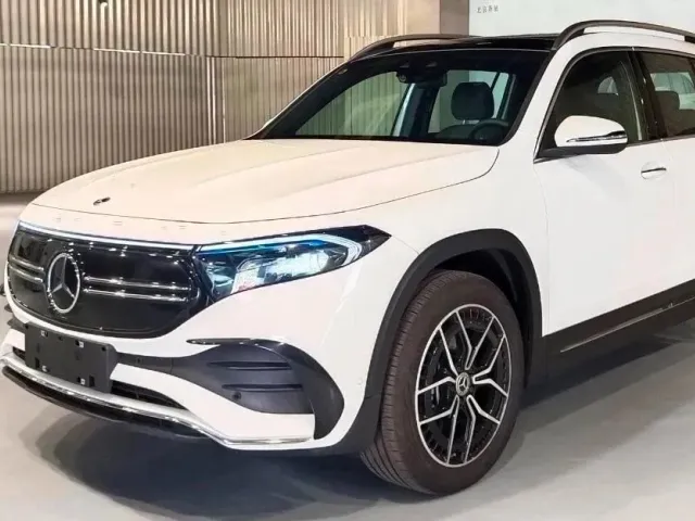 Mercedes-Benz EQB - фото 1