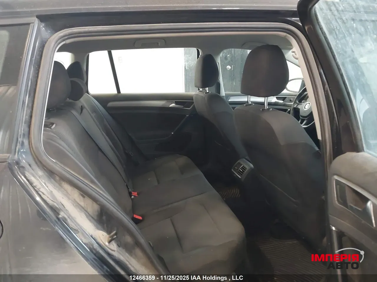 Volkswagen Golf - фото 10