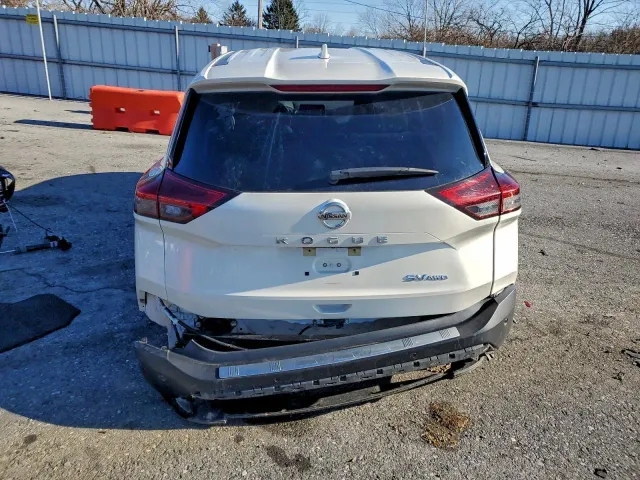Nissan Rogue - фото 5