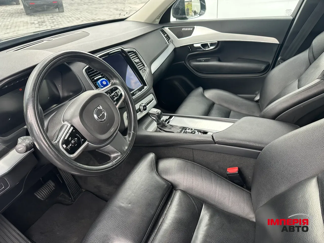 Volvo XC90 - фото 9