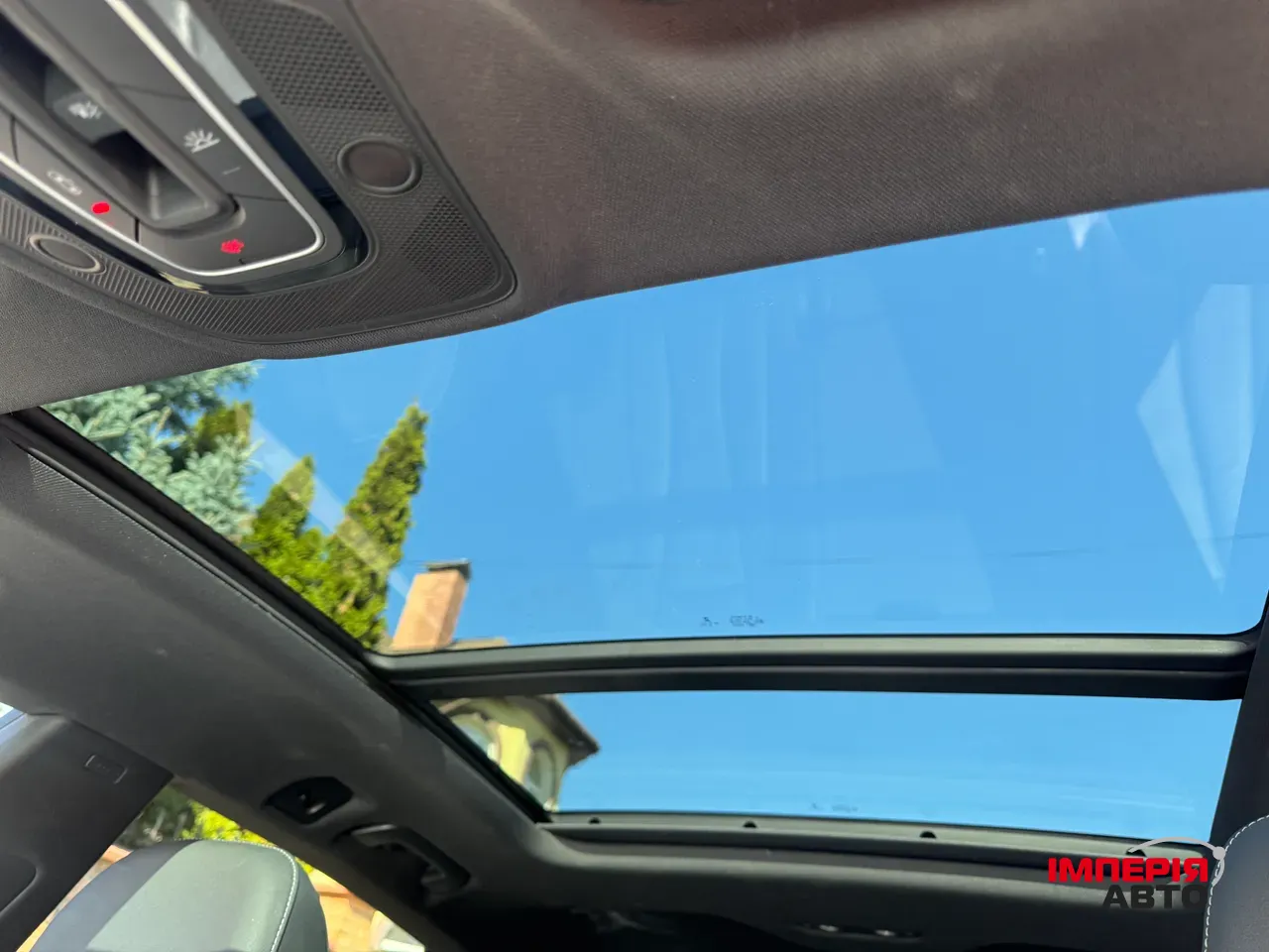 Audi Q8 - фото 36