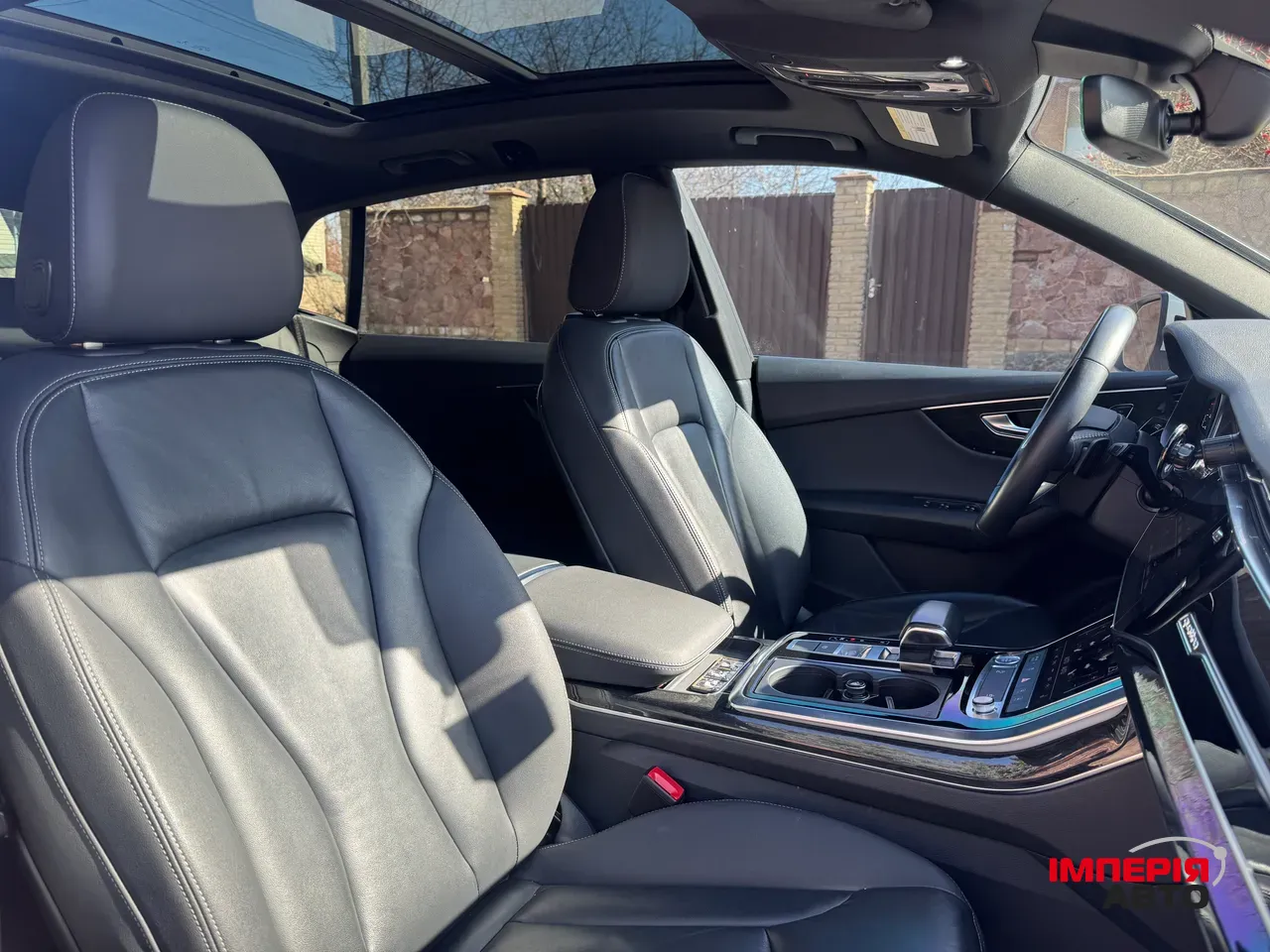 Audi Q8 - фото 42