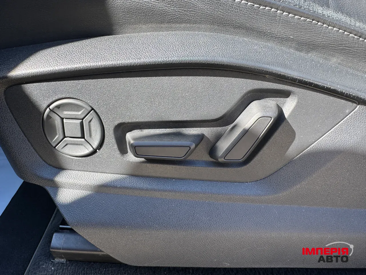 Audi Q8 - фото 38