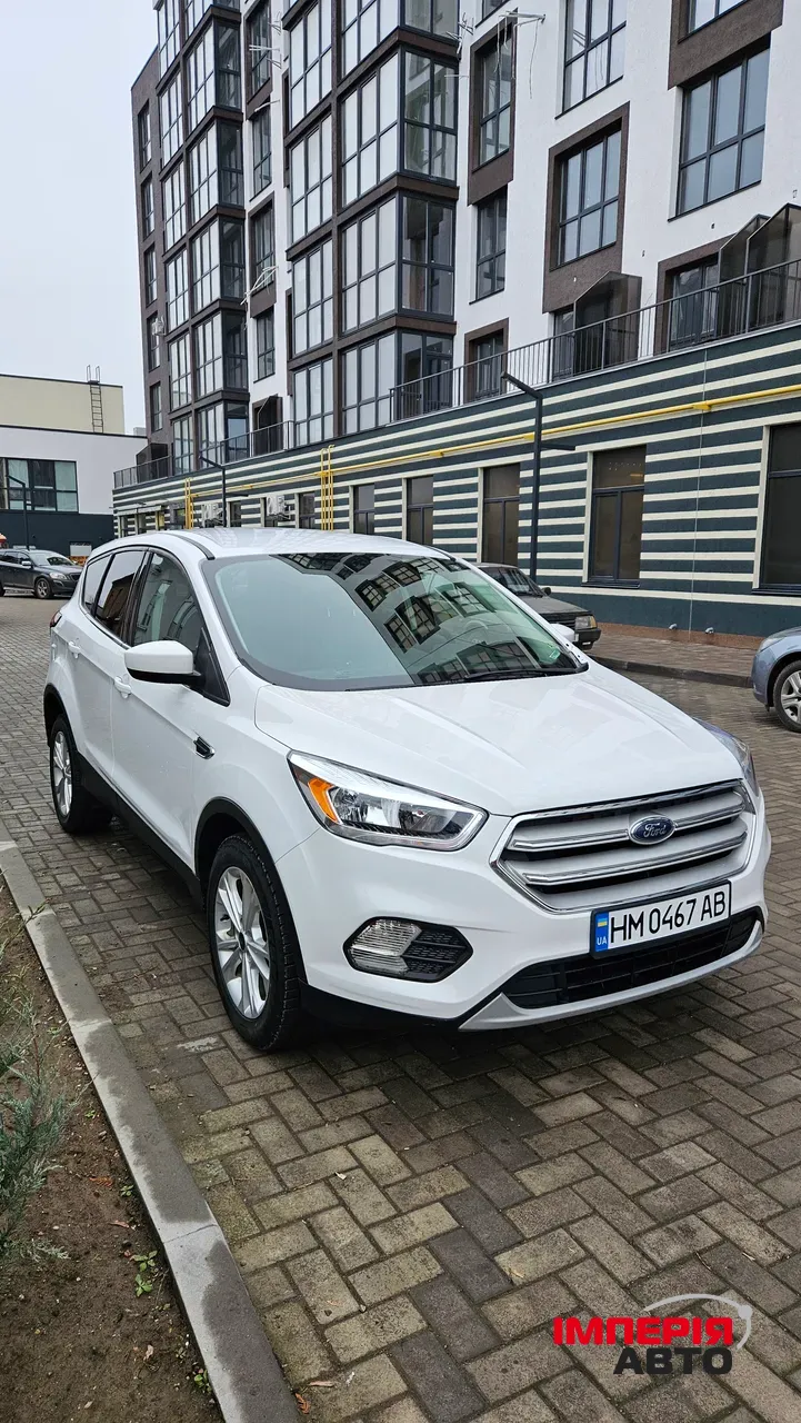 Ford Escape - фото 1