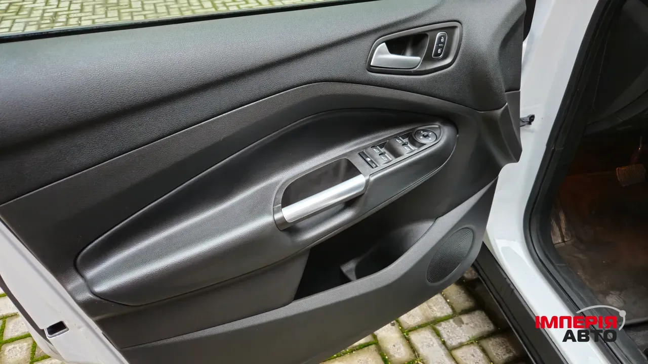 Ford Escape - фото 5