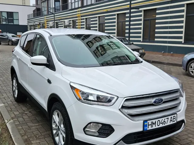 Ford Escape - фото 1
