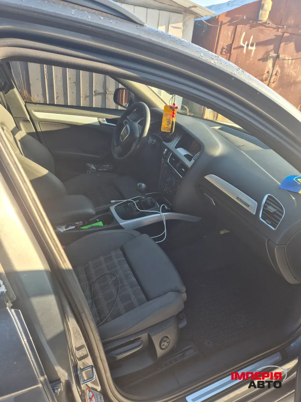 Audi A4 - фото 7