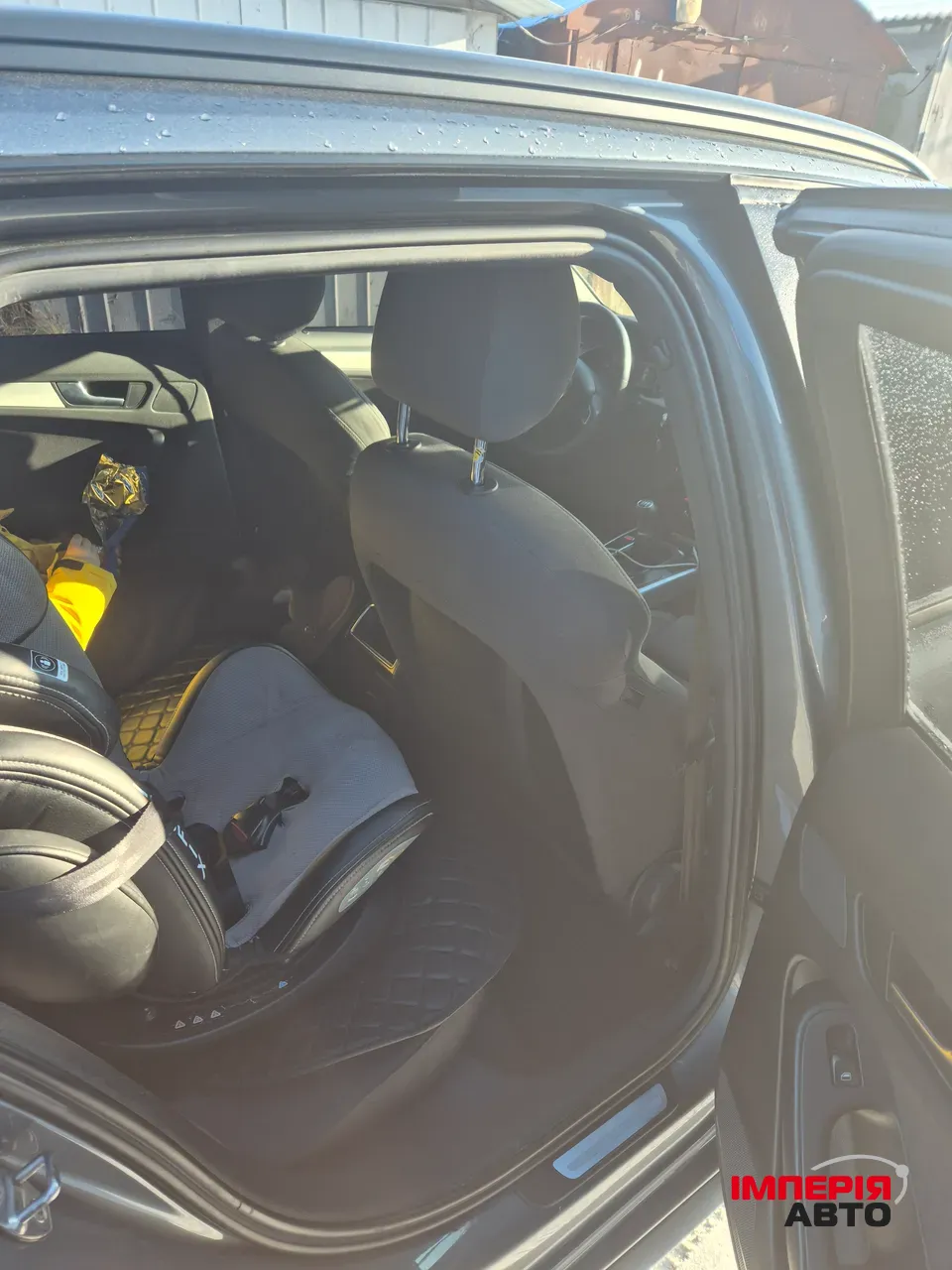 Audi A4 - фото 8