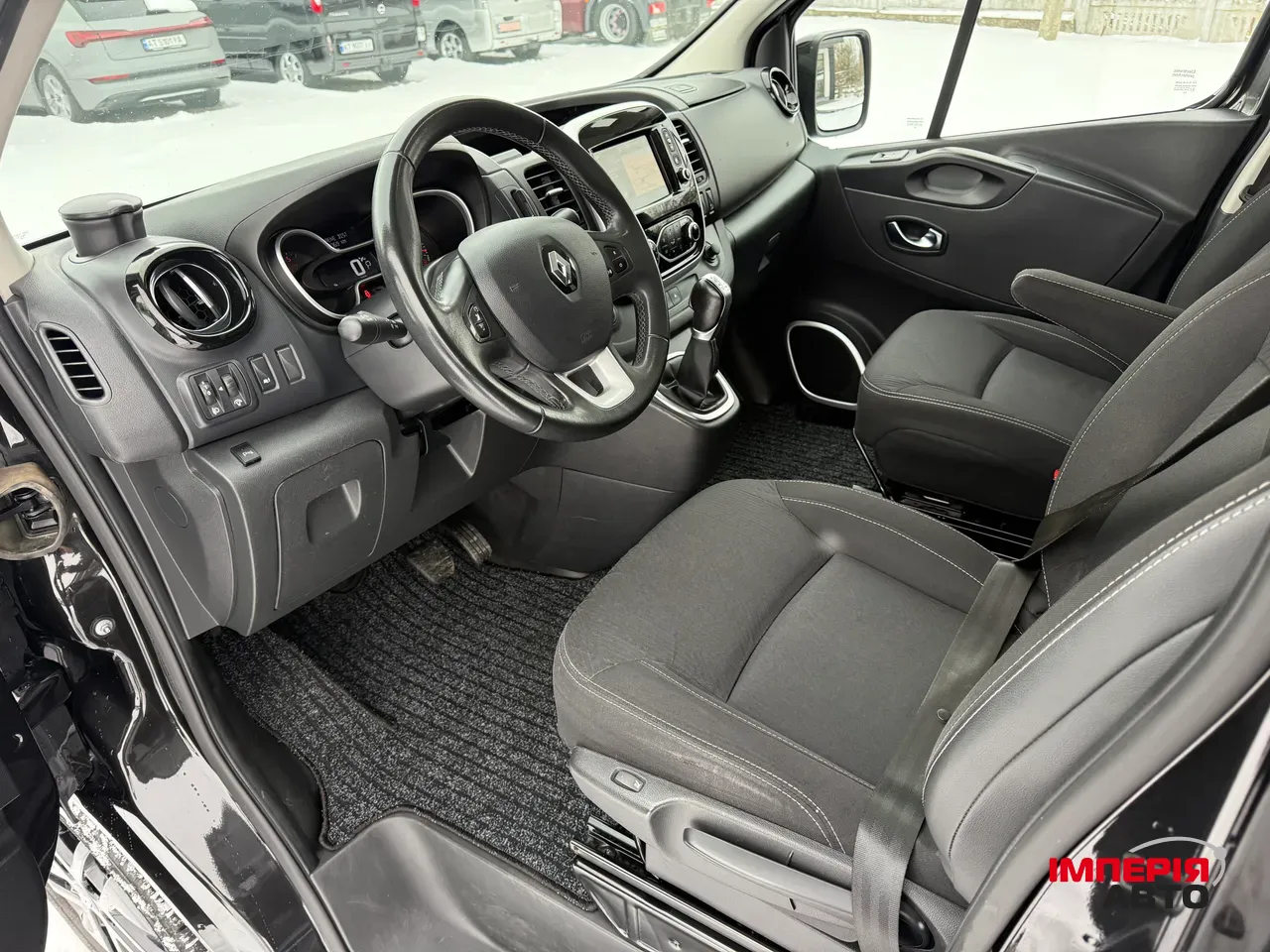 Renault Trafic - фото 14