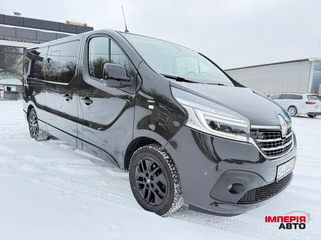 Renault Trafic - фото 16
