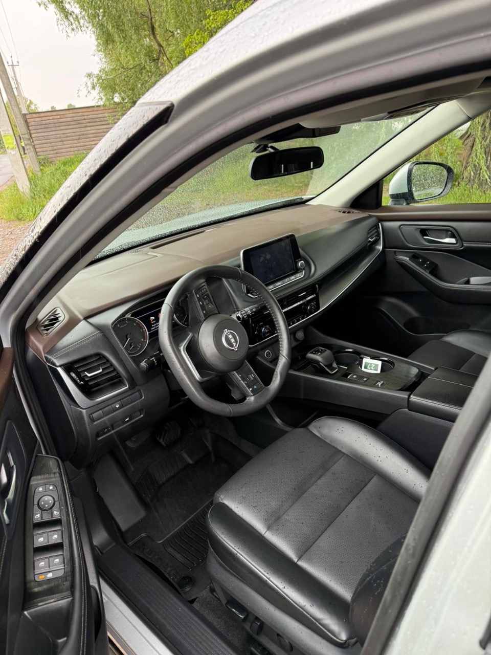 Nissan Rogue - фото 1