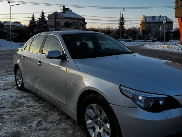 BMW 5 серії - фото 1