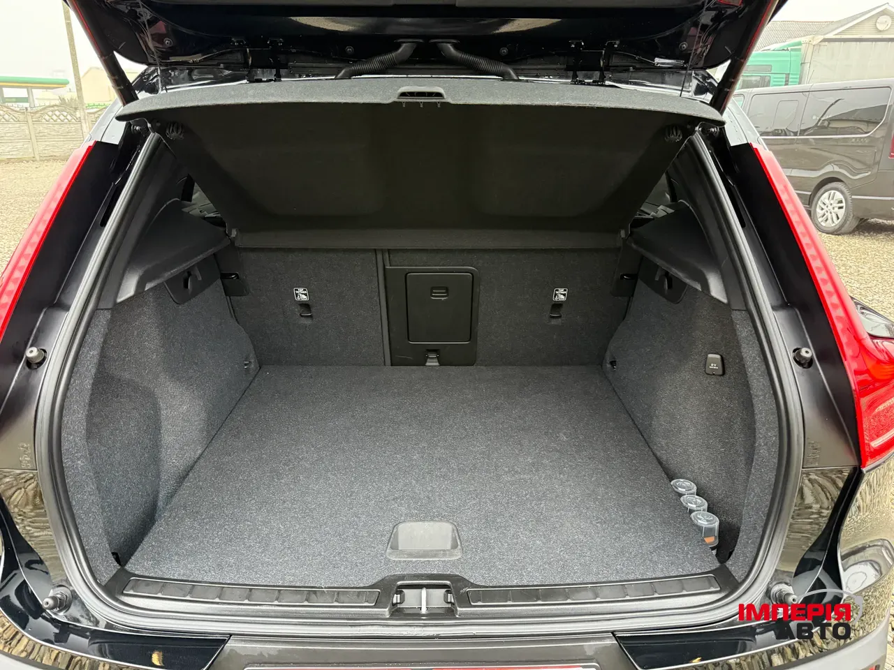 Volvo XC40 - фото 8