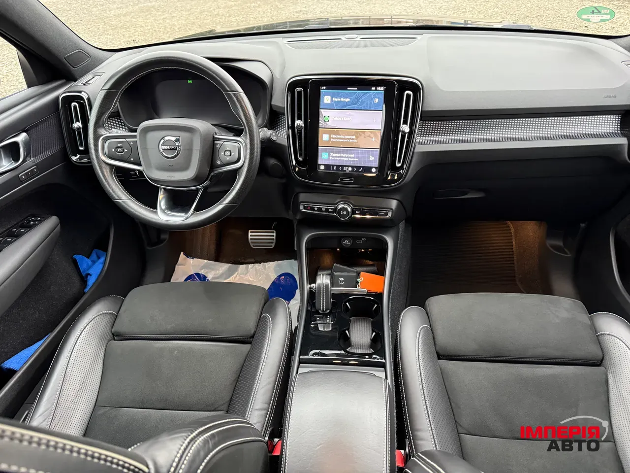 Volvo XC40 - фото 20