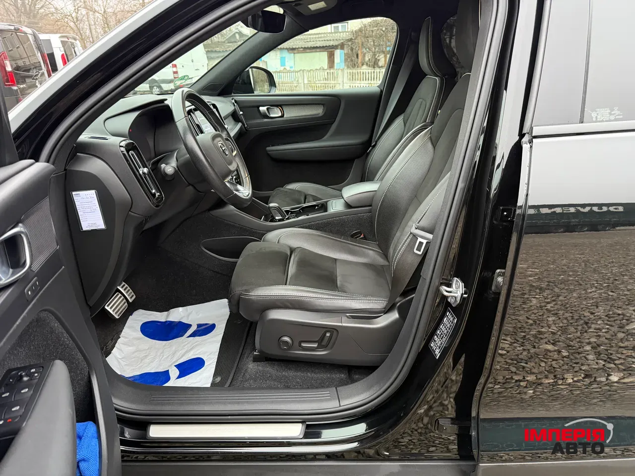 Volvo XC40 - фото 37