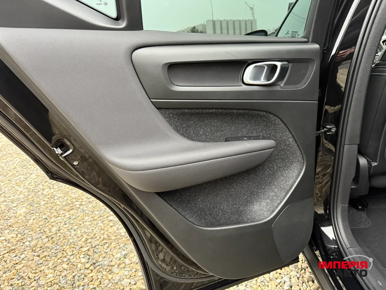 Volvo XC40 - фото 34