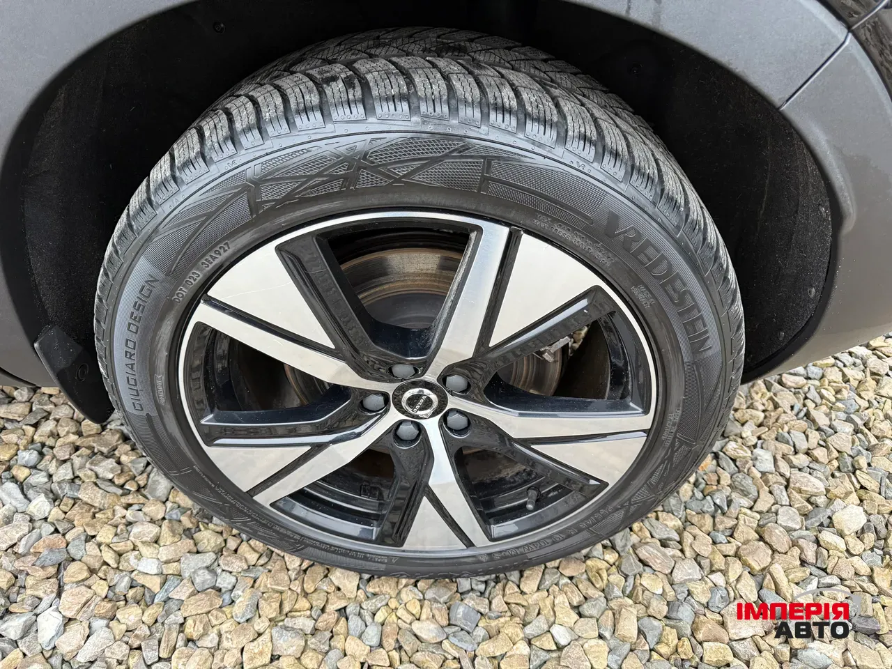 Volvo XC40 - фото 38