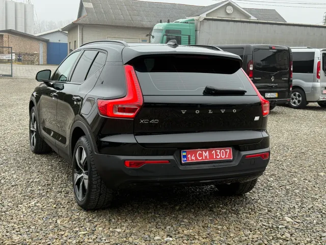 Volvo XC40 - фото 5