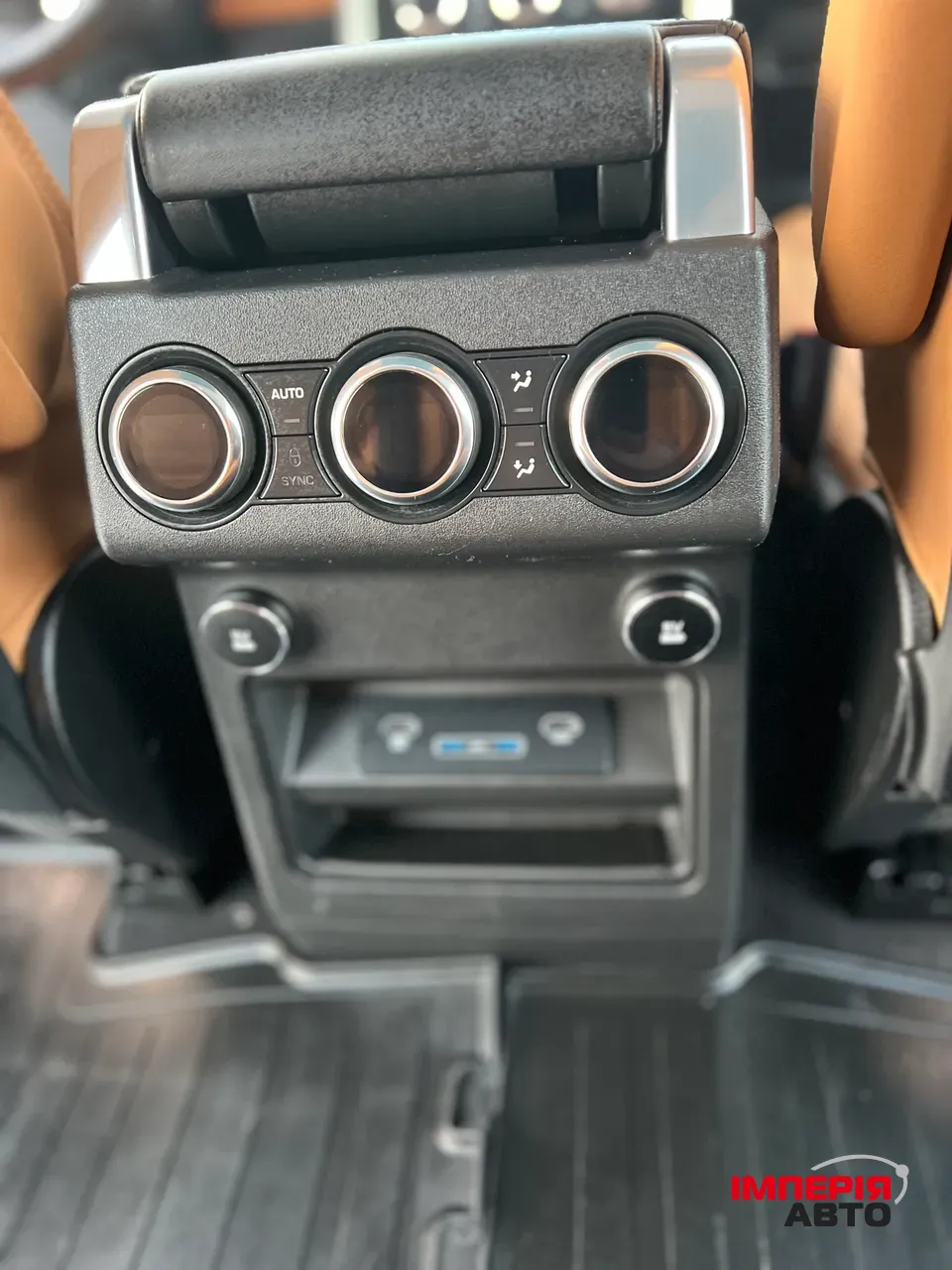 Land Rover Discovery - фото 32