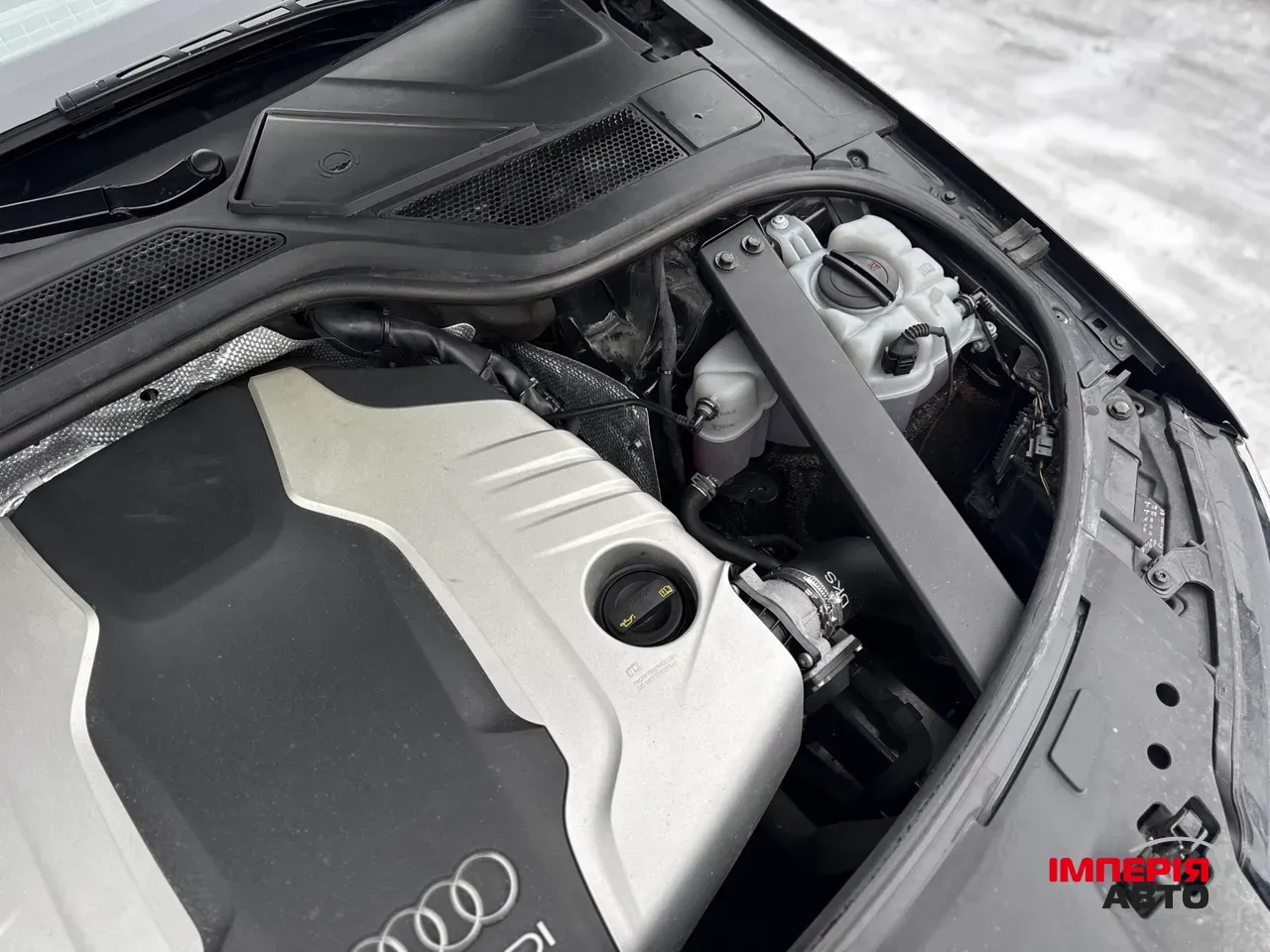 Audi A8 - фото 49