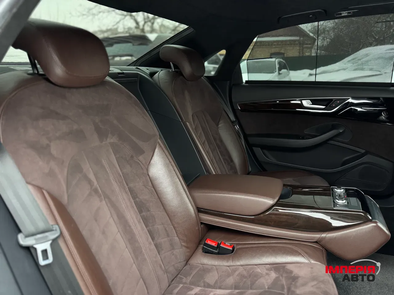 Audi A8 - фото 42