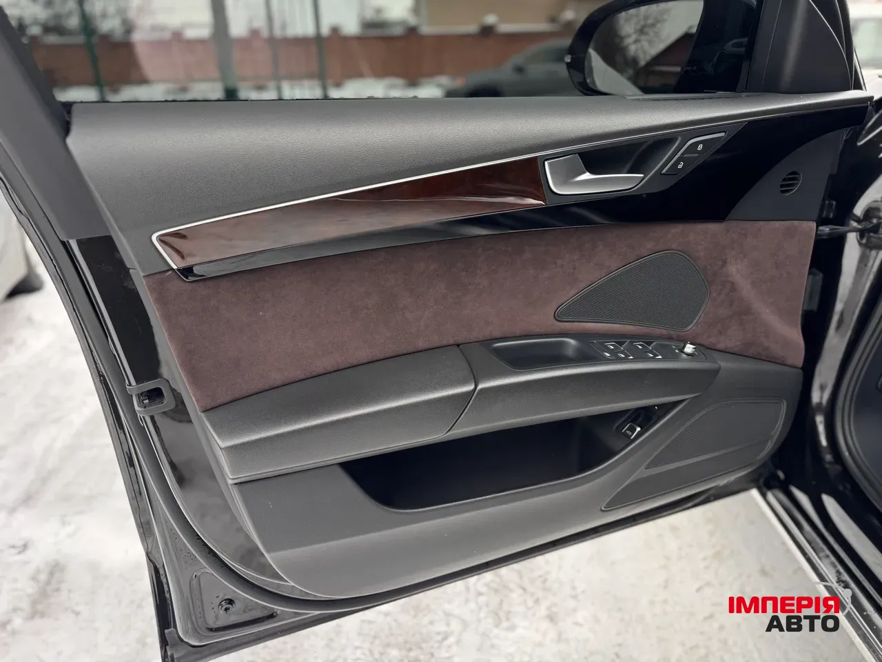 Audi A8 - фото 45