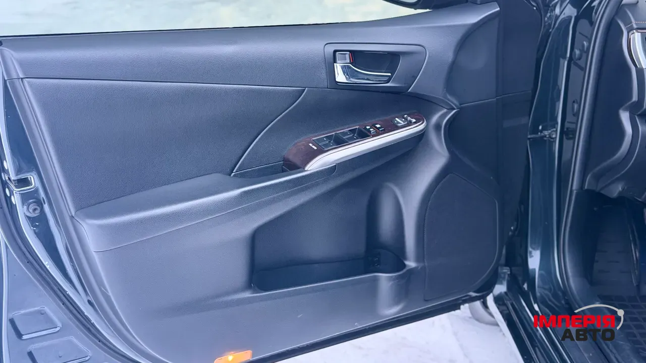 Toyota Camry - фото 24