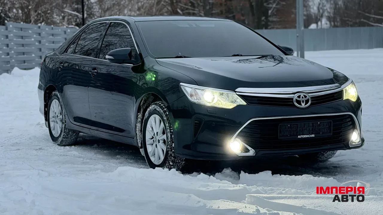 Toyota Camry - фото 4