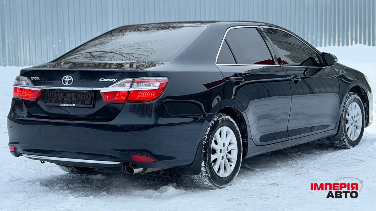 Toyota Camry - фото 6