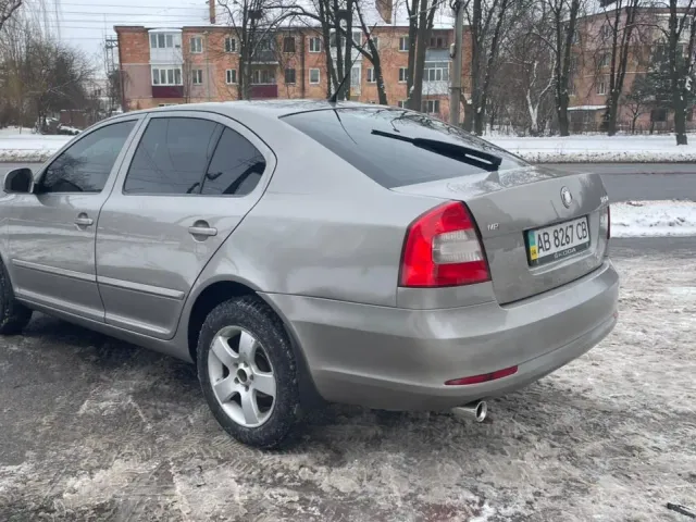 Skoda Octavia - фото 3