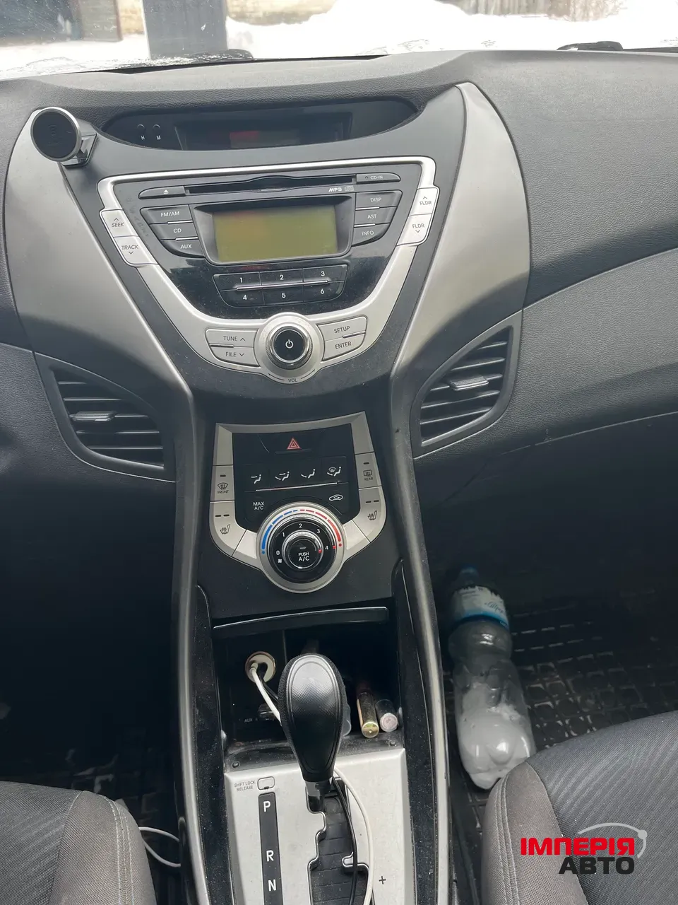 Hyundai Elantra - фото 4