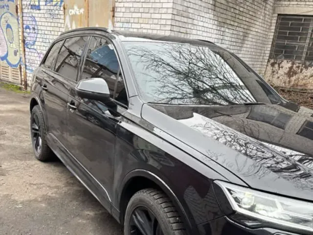 Audi Q7 - фото 2