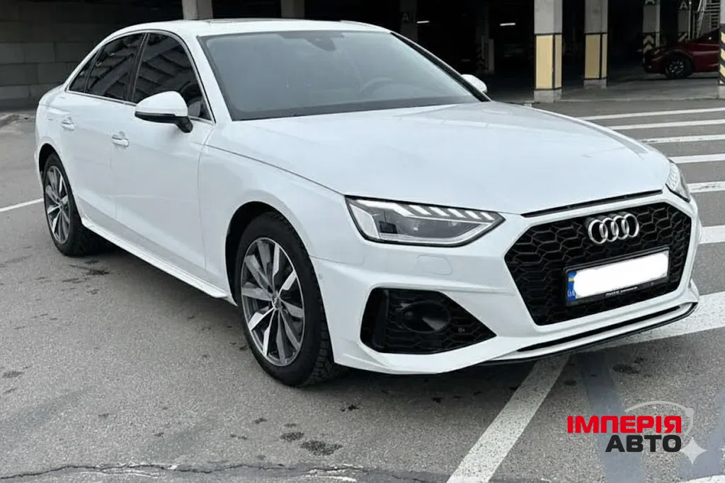 Audi A4 - фото 2