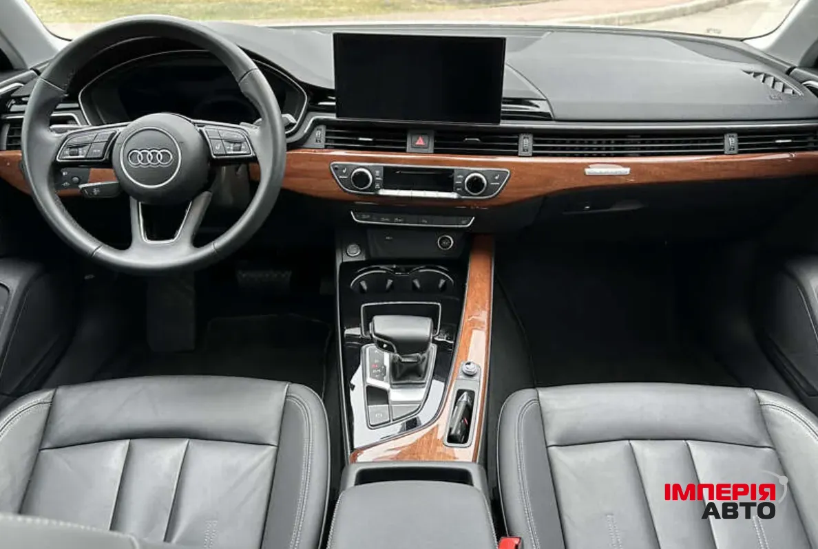 Audi A4 - фото 12
