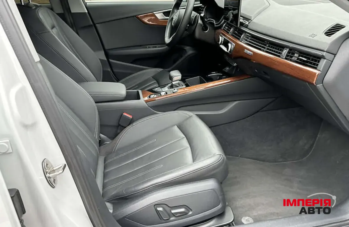 Audi A4 - фото 11