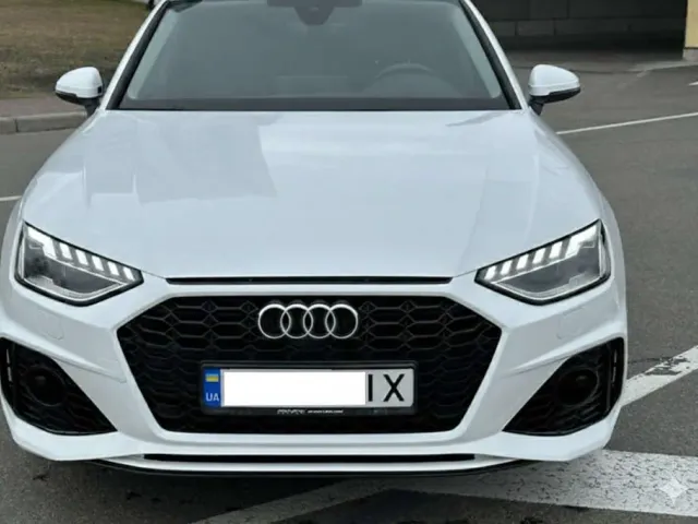 Audi A4 - фото 3