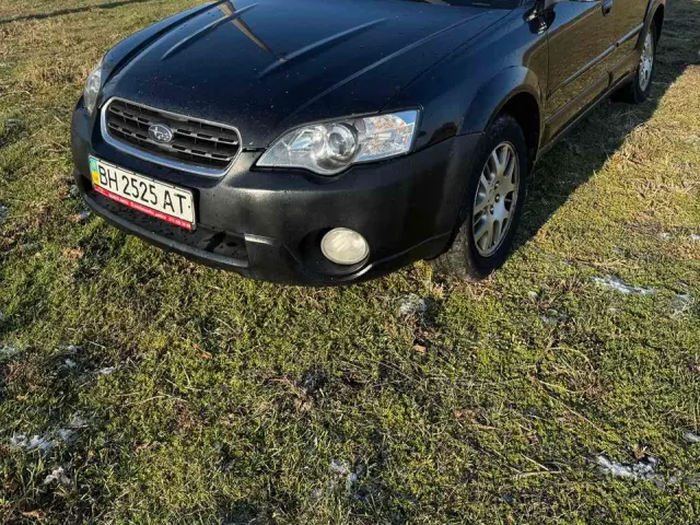 Subaru Outback - фото 1