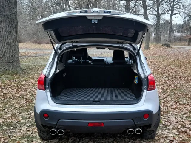 Nissan Qashqai - фото 5