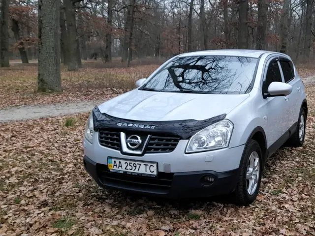 Nissan Qashqai - фото 1