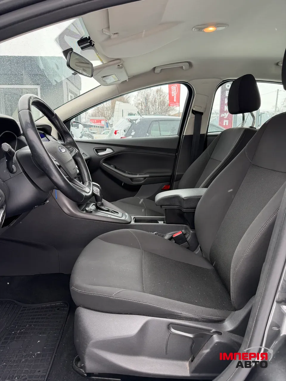 Ford Focus - фото 7